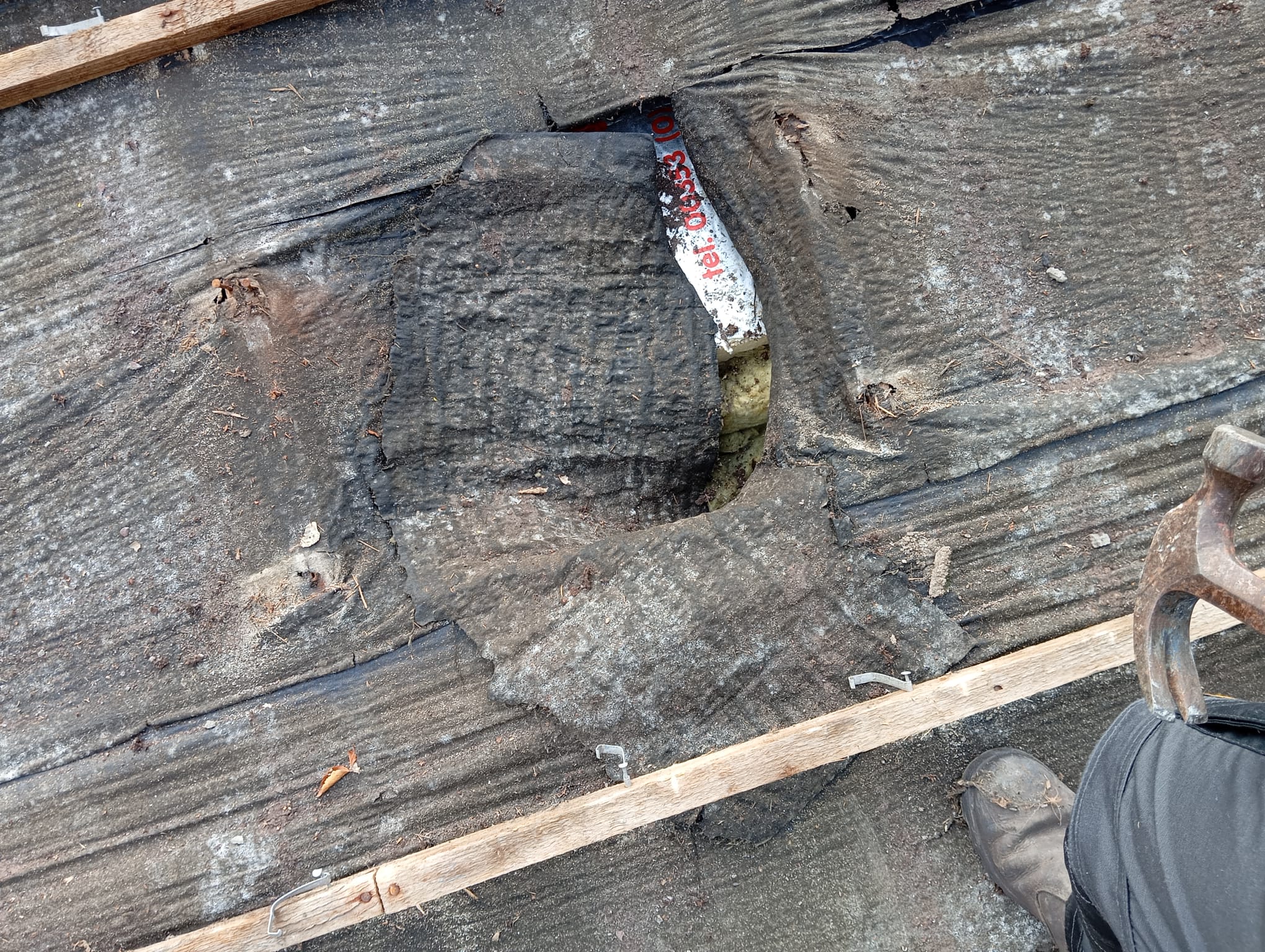​"24/7 emergency roof repairs near me."